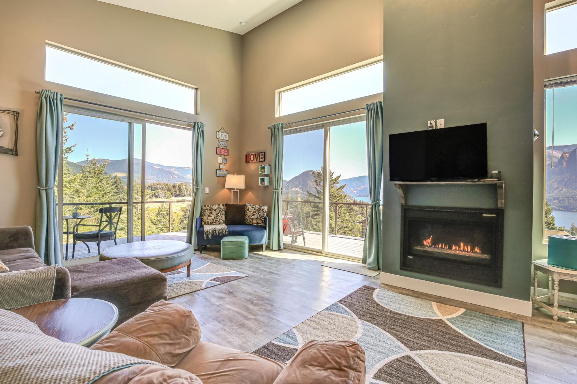 Gorge Retreat - Modern Carson Home With Mtn Views! Exteriör bild
